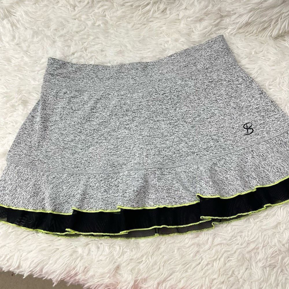SOFIBELLA Gray stretchy Women’s Tennis/ Golf Ruffled Skorts size XS‎